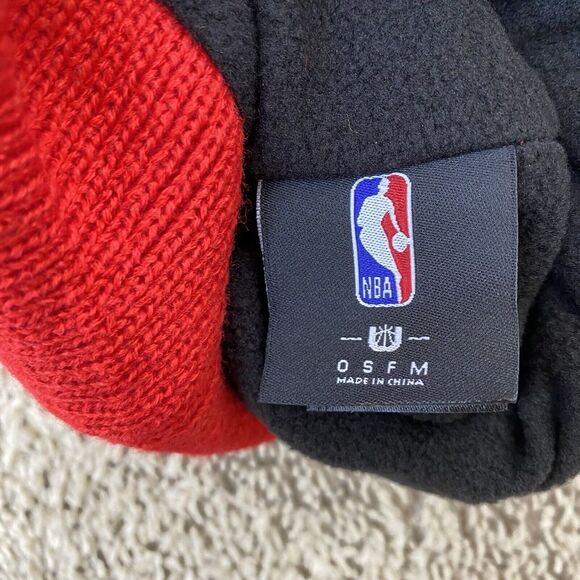 Atlanta‎ Hawks NBA Ultra Game Beanie Historic Red Gold Blend Patch Logo Knit Cap - Picture 5 of 5